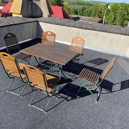 Schloss Lelkendorf Apartment Ulrichshusen Maisonette Fewo Mecklenburger Seenplatte Mit Dachterrasse Naehe Ostsee エクステリア 写真